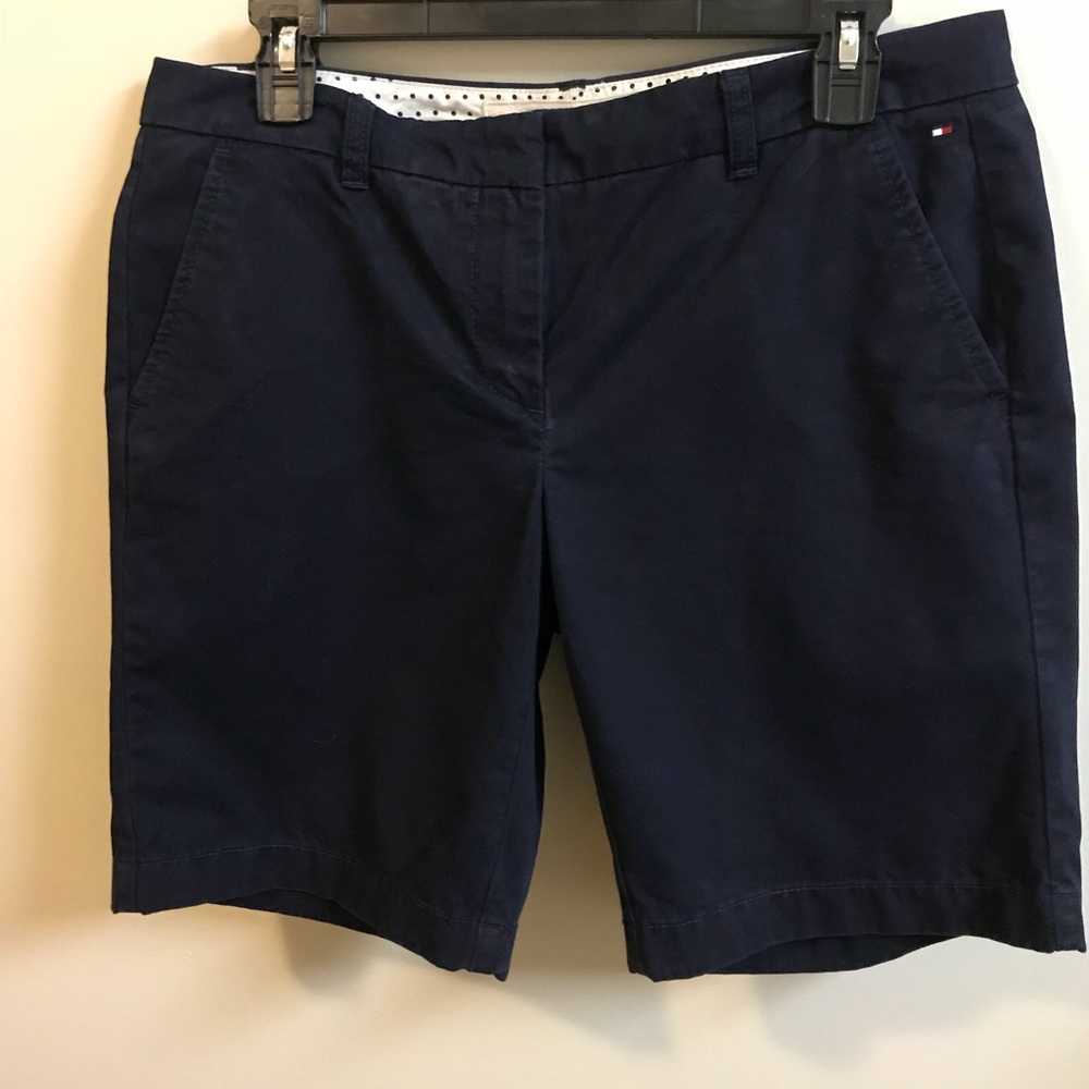 Tommy Hilfiger short size 8